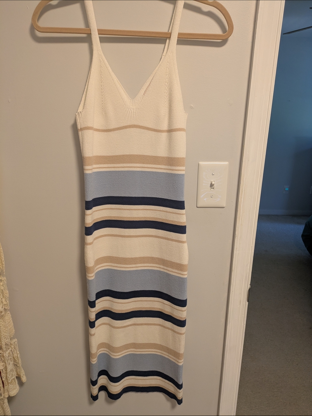 NWOT Willow & Wind Striped Rib-Knit Midi Dress Size M Bodycon Midi V Neck